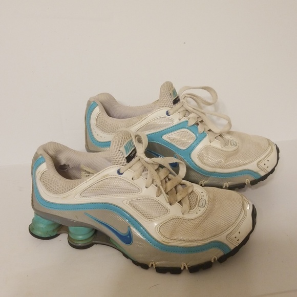womens nike shox size 9